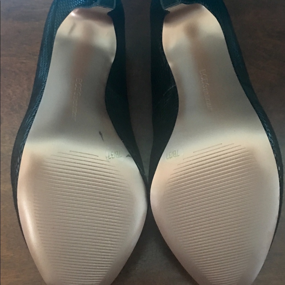 Bcbgeneration Black Snakeskin Platform Pumps - image 6